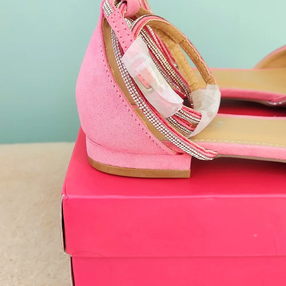 Shoe Dazzle Sakiko Barbie Pink Womens Size 10 Flats NWT Barbiecore Formal Formal